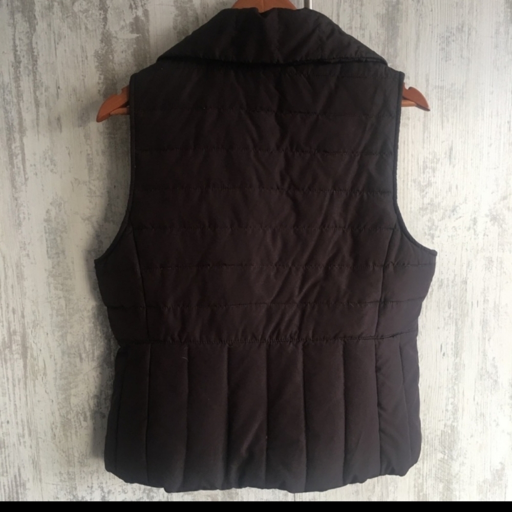 Kenneth Cole reaction puffer vest! - Picture 2 of 4